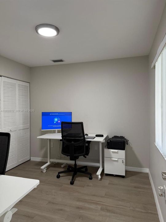 合同活跃: $3,600 (3 贝兹, 2 浴室, 1524 平方英尺)