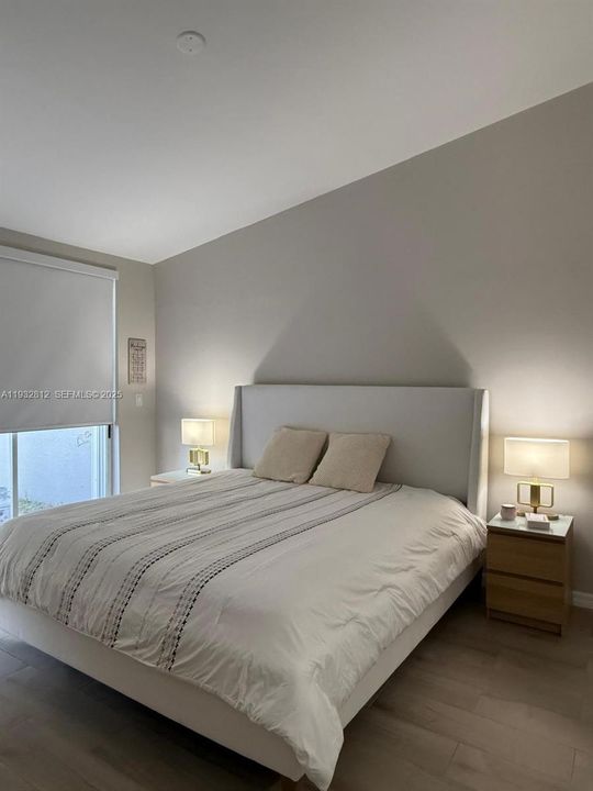 合同活跃: $3,600 (3 贝兹, 2 浴室, 1524 平方英尺)