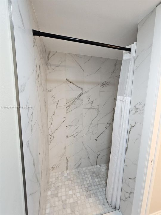 En Venta: $235,000 (2 camas, 2 baños, 1060 Pies cuadrados)