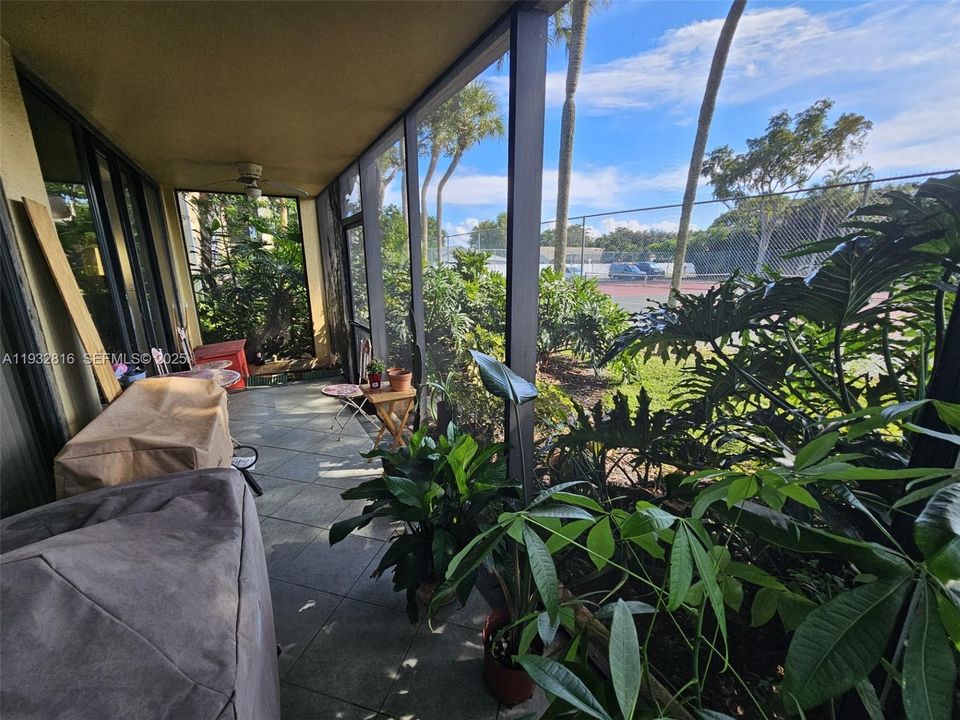 En Venta: $235,000 (2 camas, 2 baños, 1060 Pies cuadrados)