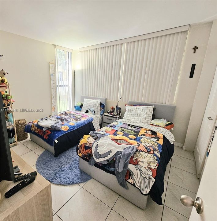 En Venta: $235,000 (2 camas, 2 baños, 1060 Pies cuadrados)