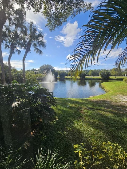 En Venta: $235,000 (2 camas, 2 baños, 1060 Pies cuadrados)