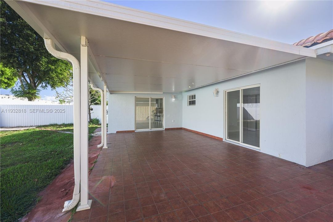 En Venta: $589,000 (3 camas, 2 baños, 1256 Pies cuadrados)