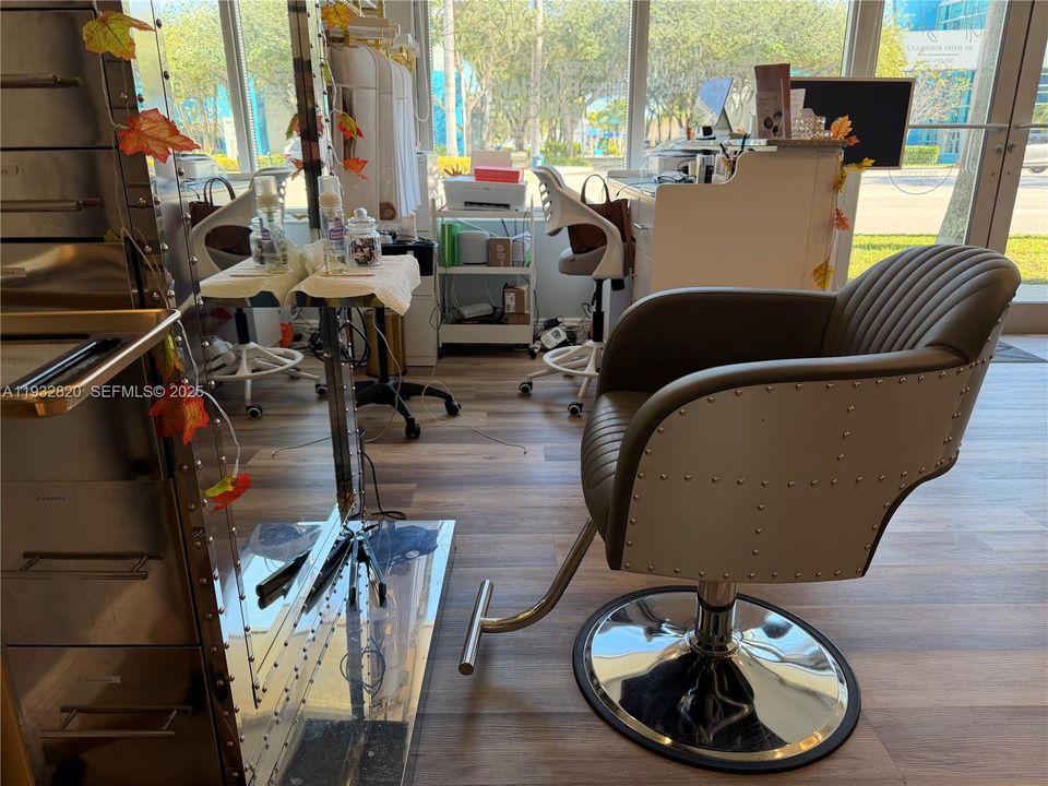 出租: $4,200 (0 贝兹, 0 浴室, 0 平方英尺)