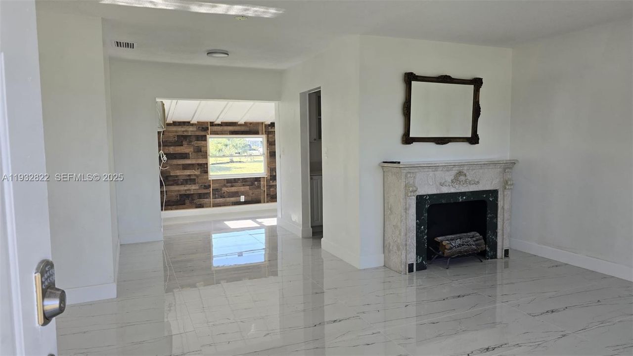 В аренду: $1,500 (2 спален, 1 ванн, 0 Квадратных фут)