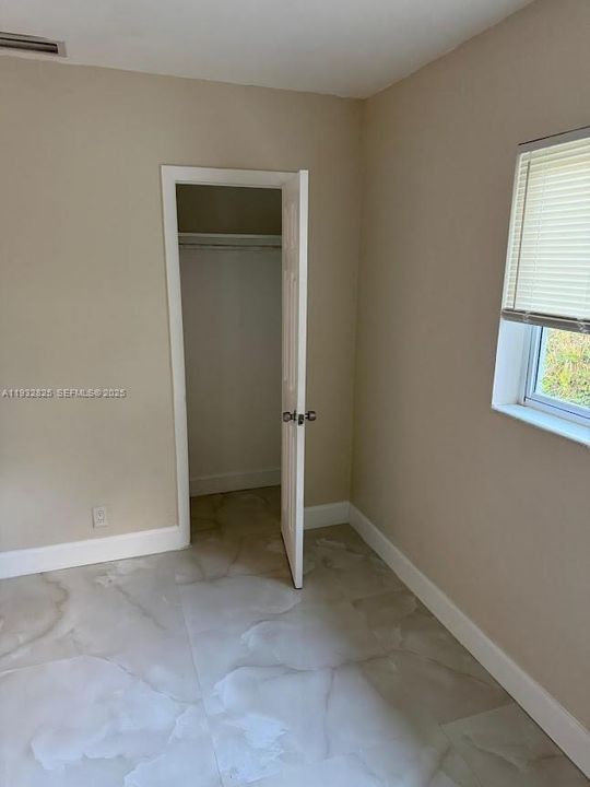 En Renta: $1,750 (2 camas, 1 baños, 1212 Pies cuadrados)