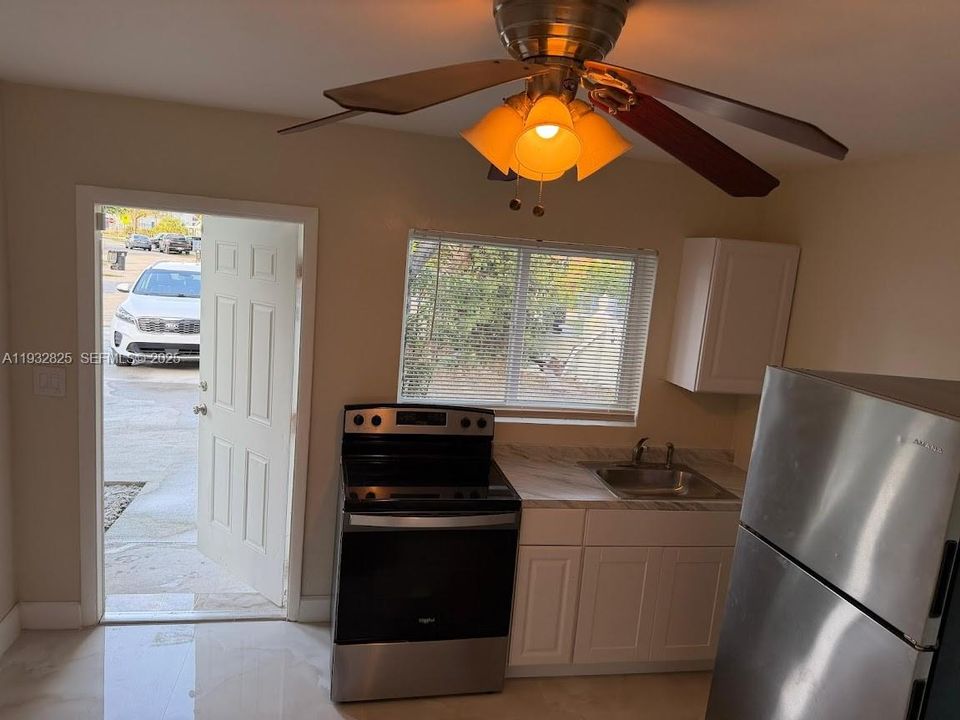 En Renta: $1,750 (2 camas, 1 baños, 1212 Pies cuadrados)