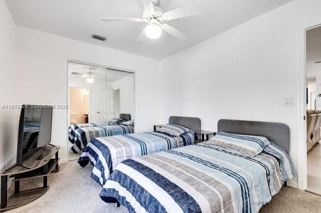 На продажу: $973,000 (6 спален, 4 ванн, 3243 Квадратных фут)