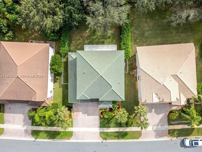 На продажу: $973,000 (6 спален, 4 ванн, 3243 Квадратных фут)