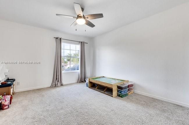 На продажу: $973,000 (6 спален, 4 ванн, 3243 Квадратных фут)