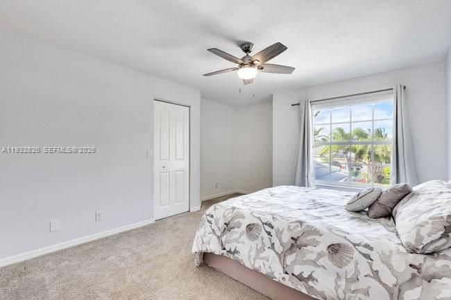 На продажу: $973,000 (6 спален, 4 ванн, 3243 Квадратных фут)