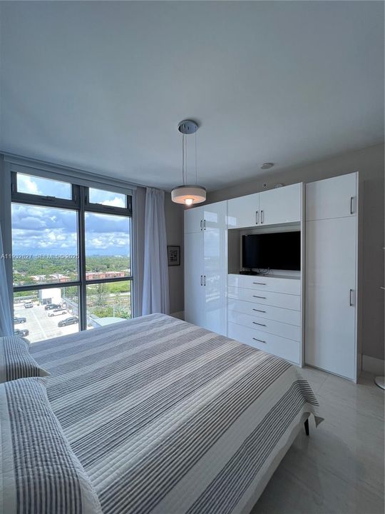 For Sale: $1,115,000 (3 beds, 2 baths, 1962 Square Feet)