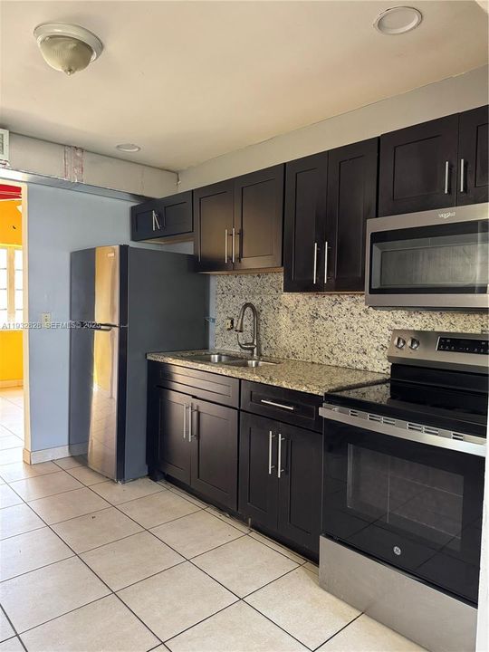 En Renta: $3,300 (3 camas, 2 baños, 940 Pies cuadrados)