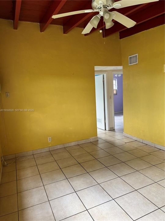 En Renta: $3,300 (3 camas, 2 baños, 940 Pies cuadrados)