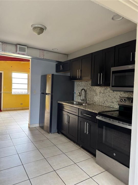 En Renta: $3,300 (3 camas, 2 baños, 940 Pies cuadrados)