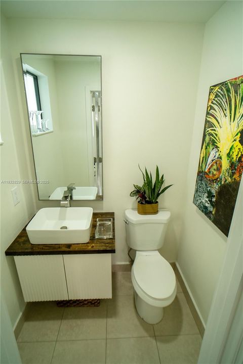 En Venta: $650,000 (4 camas, 2 baños, 1996 Pies cuadrados)