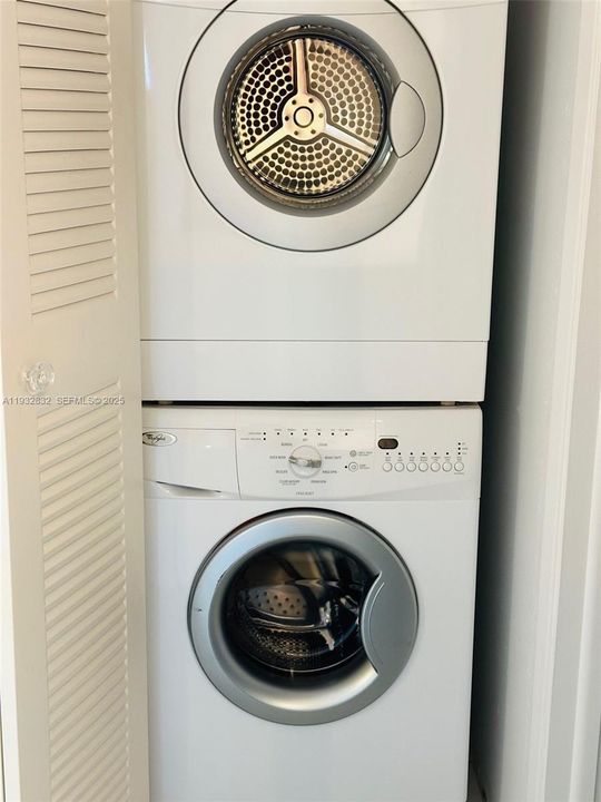 В аренду: $3,400 (2 спален, 2 ванн, 1181 Квадратных фут)