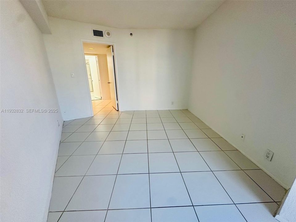 В аренду: $3,400 (2 спален, 2 ванн, 1181 Квадратных фут)