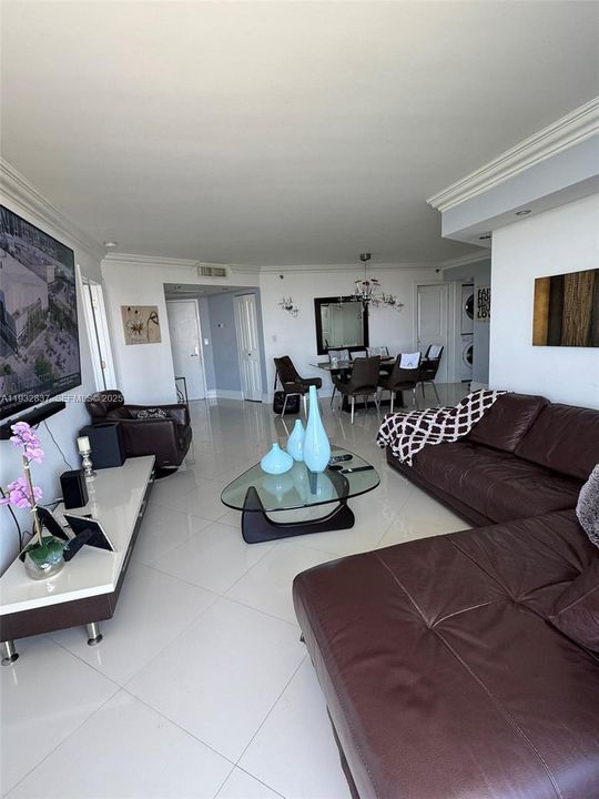 En Renta: $3,290 (2 camas, 2 baños, 1181 Pies cuadrados)