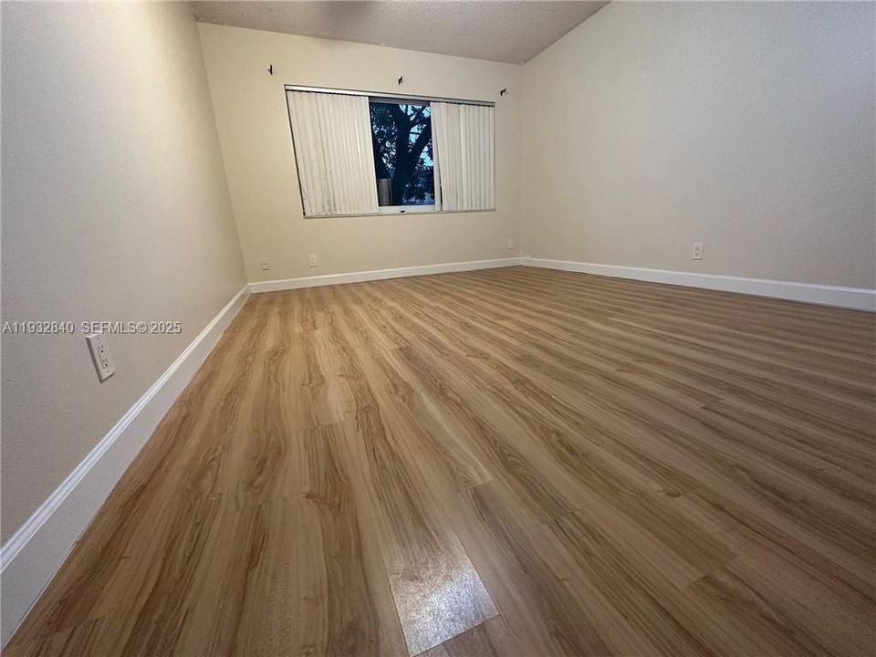 For Rent: $2,100 (2 beds, 2 baths, 1100 Square Feet)