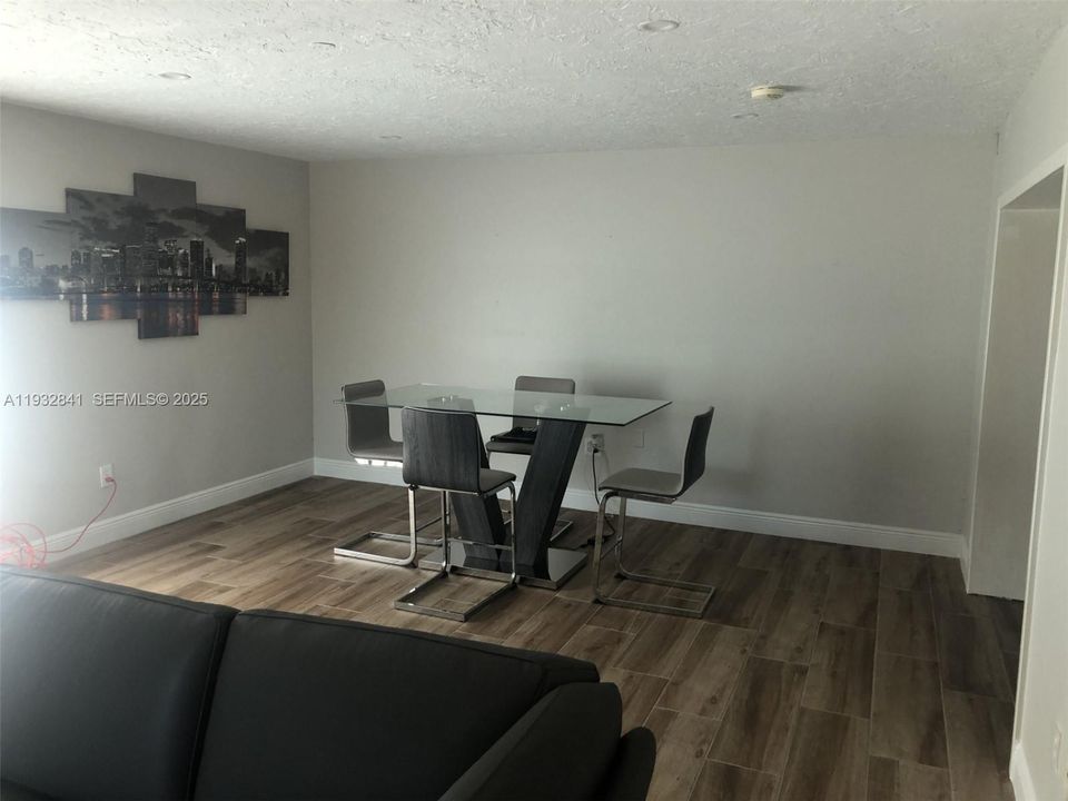 En Renta: $2,950 (2 camas, 1 baños, 1478 Pies cuadrados)