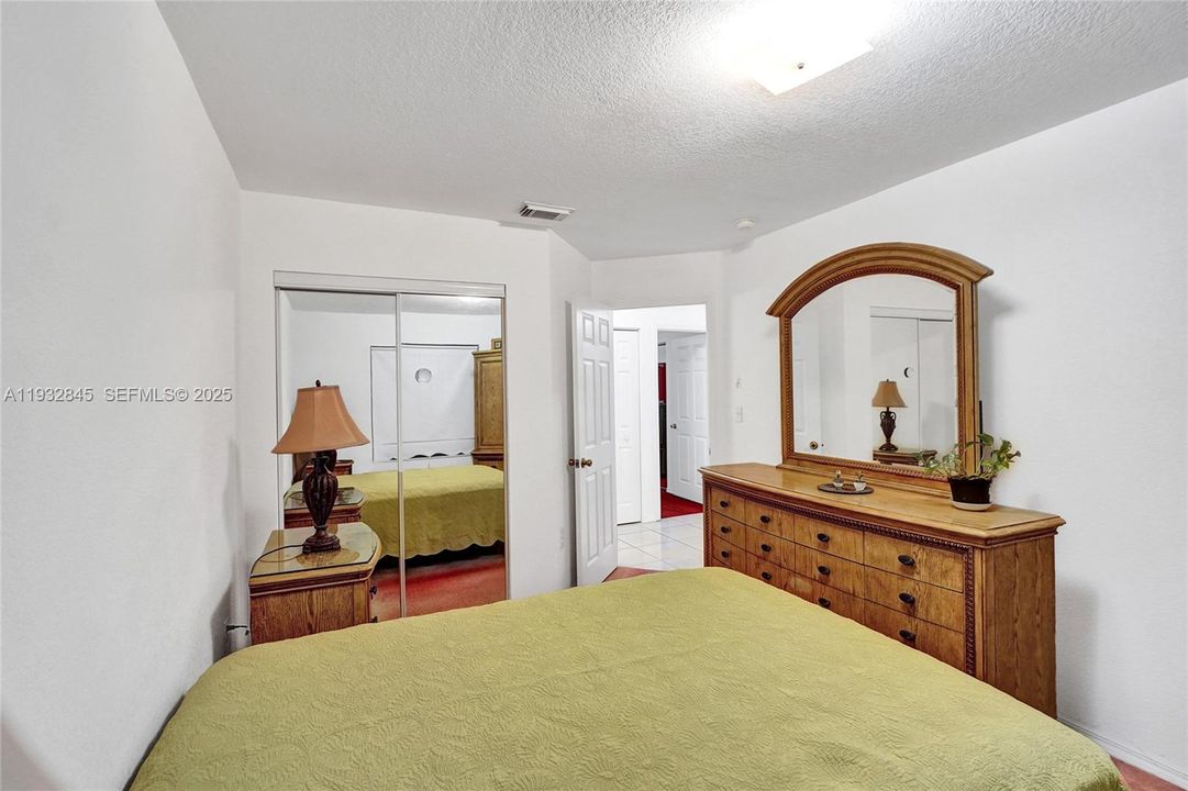 合同活跃: $485,000 (3 贝兹, 2 浴室, 1474 平方英尺)