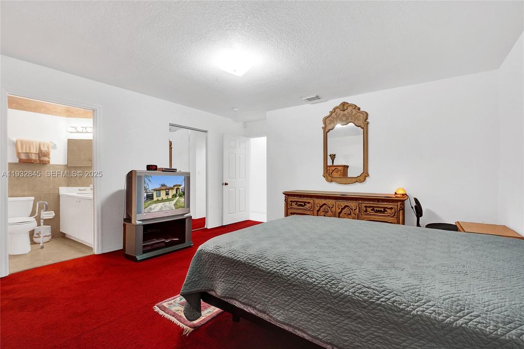 合同活跃: $485,000 (3 贝兹, 2 浴室, 1474 平方英尺)