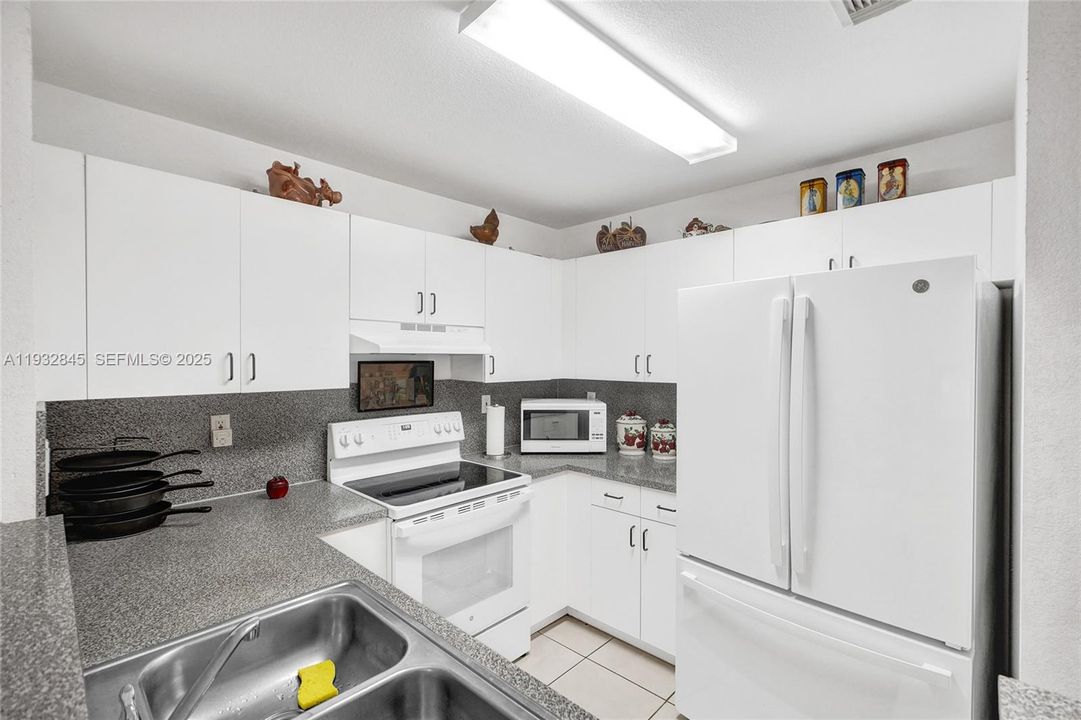 合同活跃: $485,000 (3 贝兹, 2 浴室, 1474 平方英尺)