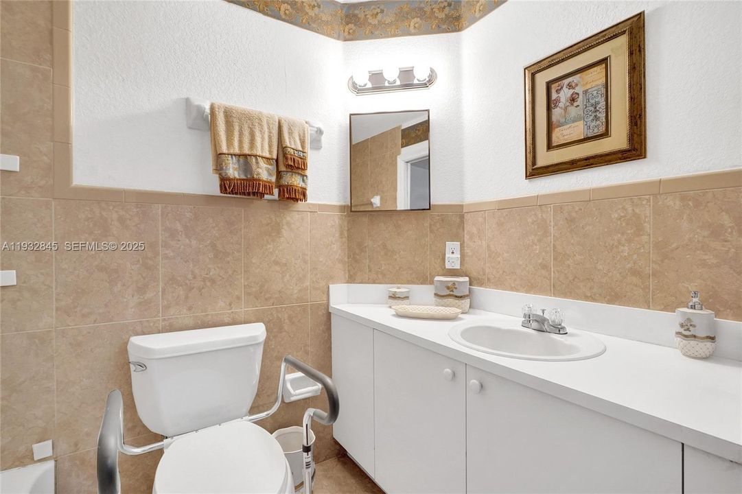 合同活跃: $485,000 (3 贝兹, 2 浴室, 1474 平方英尺)