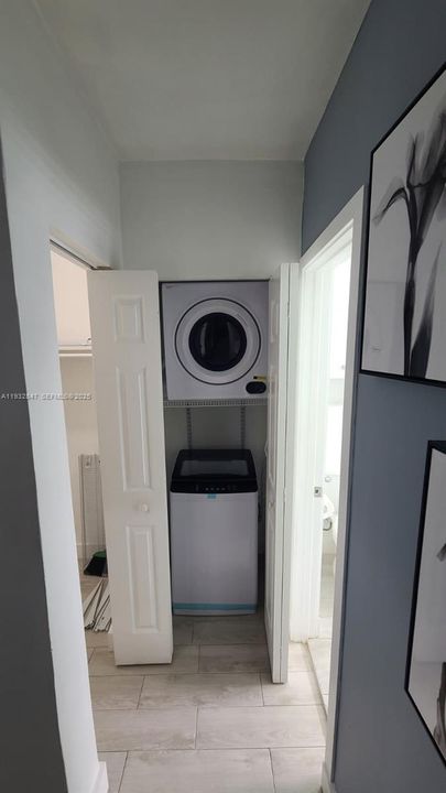 В аренду: $1,950 (0 спален, 1 ванн, 600 Квадратных фут)