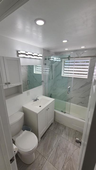 В аренду: $1,950 (0 спален, 1 ванн, 600 Квадратных фут)