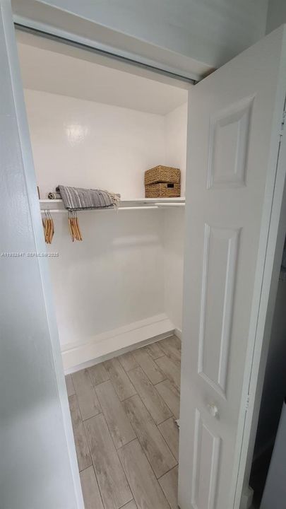 В аренду: $1,950 (0 спален, 1 ванн, 600 Квадратных фут)