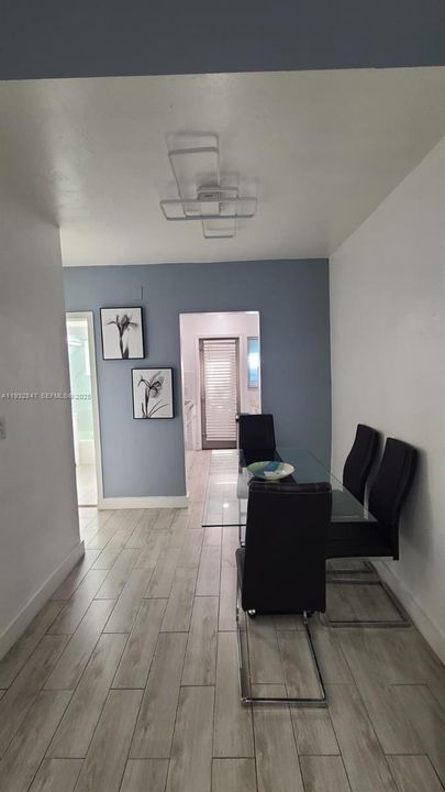 В аренду: $1,950 (0 спален, 1 ванн, 600 Квадратных фут)