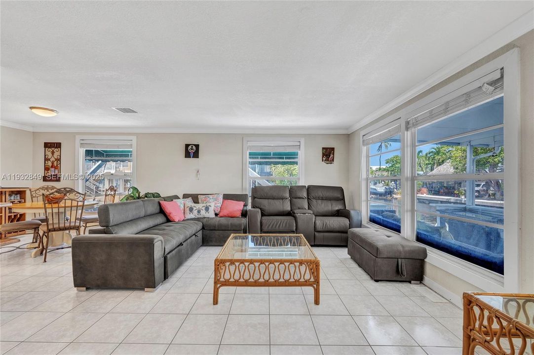 En Renta: $3,450 (2 camas, 2 baños, 1080 Pies cuadrados)