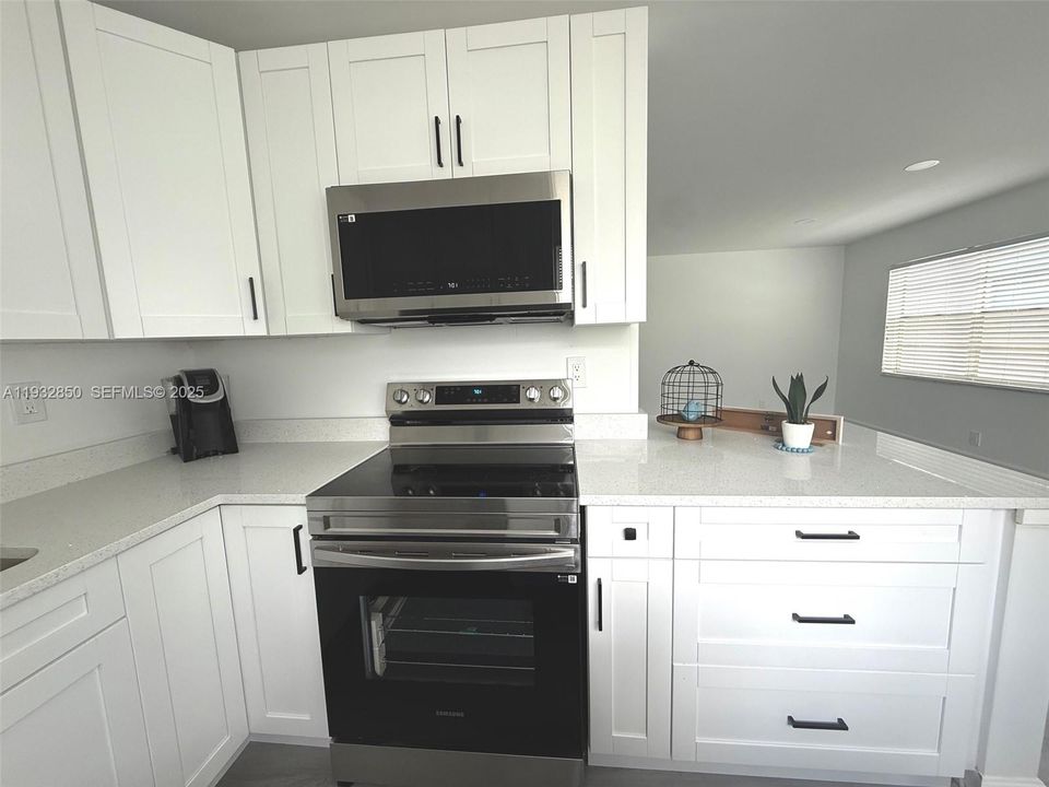 En Venta: $149,500 (2 camas, 2 baños, 907 Pies cuadrados)