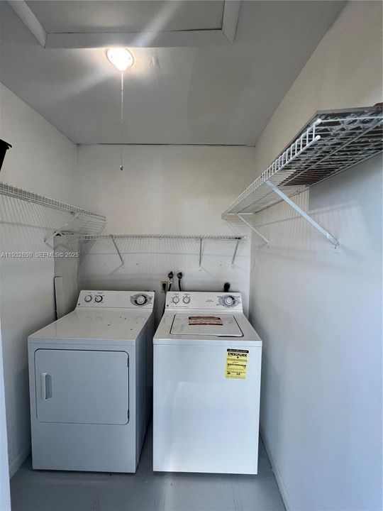 En Venta: $149,500 (2 camas, 2 baños, 907 Pies cuadrados)