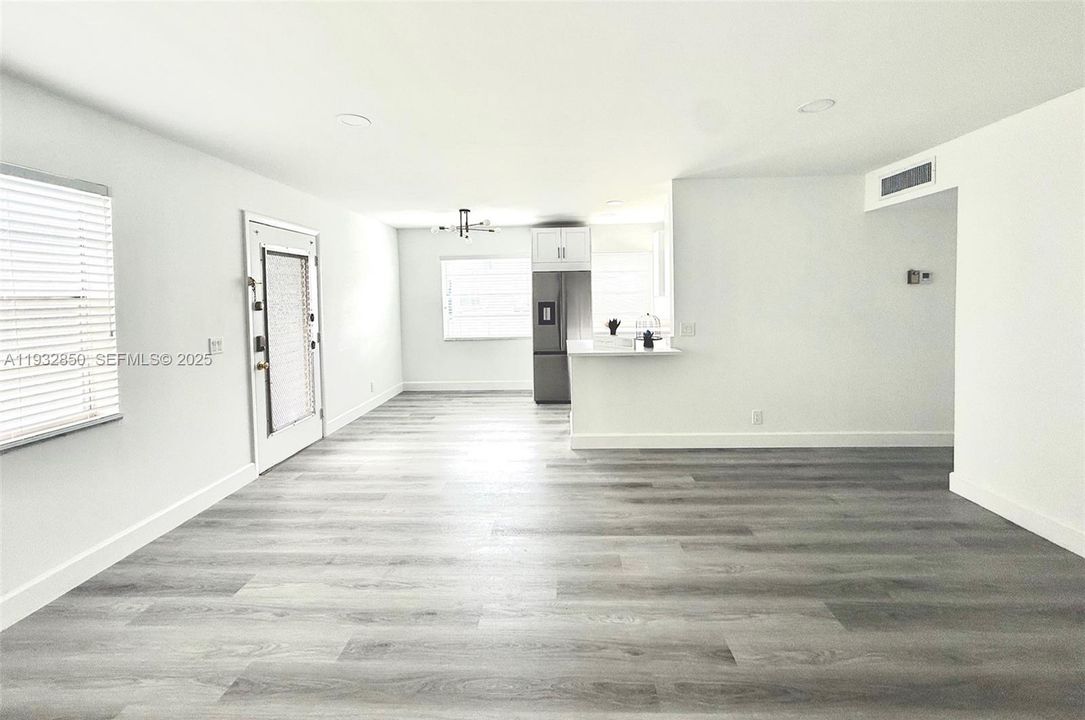 En Venta: $149,500 (2 camas, 2 baños, 907 Pies cuadrados)