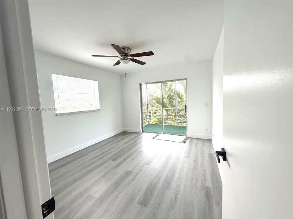 En Venta: $149,500 (2 camas, 2 baños, 907 Pies cuadrados)