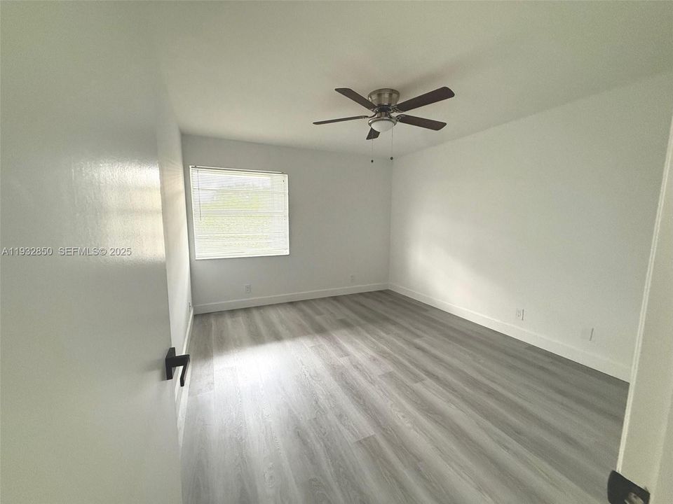 En Venta: $149,500 (2 camas, 2 baños, 907 Pies cuadrados)