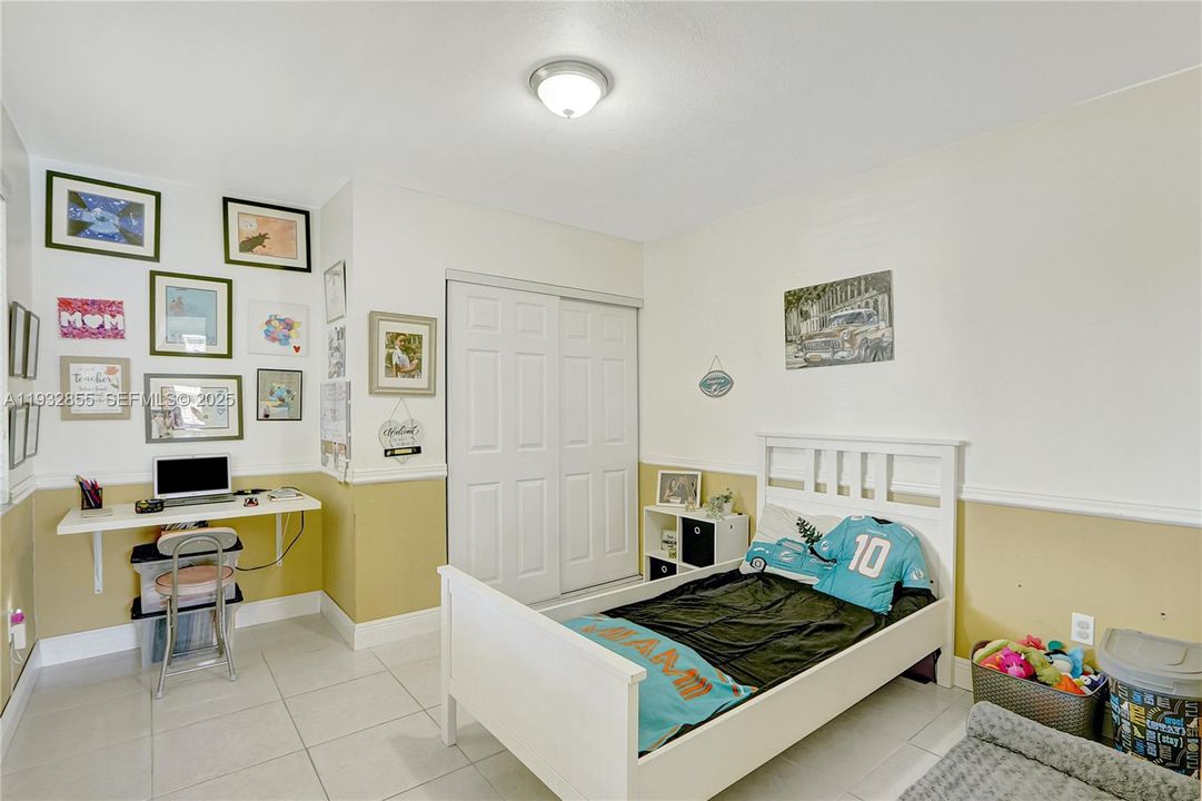 For Sale: $539,900 (4 beds, 2 baths, 1611 Square Feet)