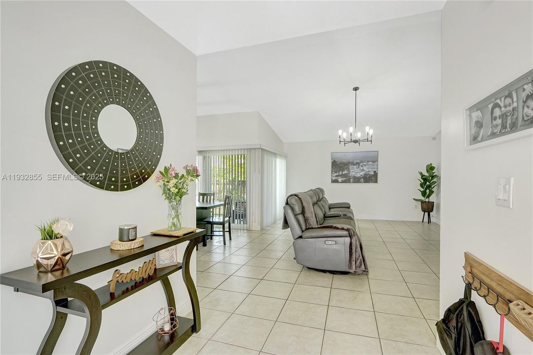 For Sale: $539,900 (4 beds, 2 baths, 1611 Square Feet)