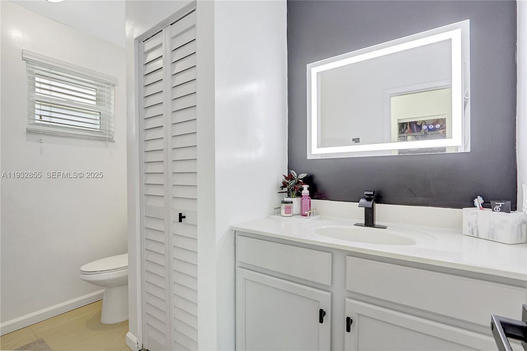 For Sale: $539,900 (4 beds, 2 baths, 1611 Square Feet)