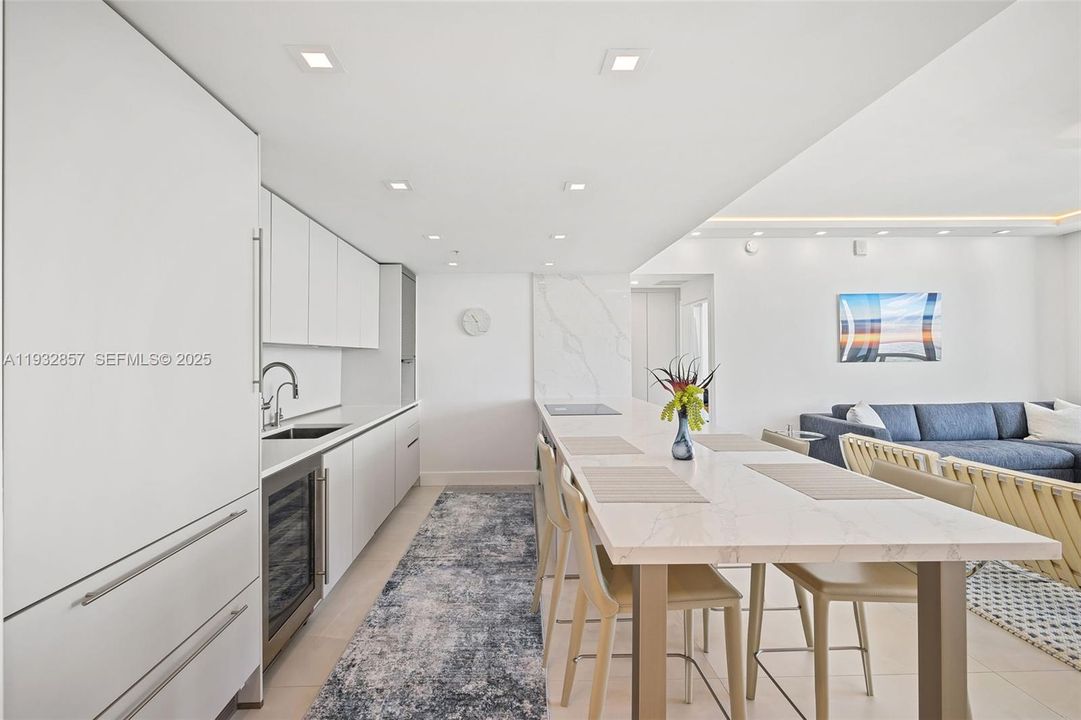 В аренду: $18,999 (2 спален, 2 ванн, 0 Квадратных фут)