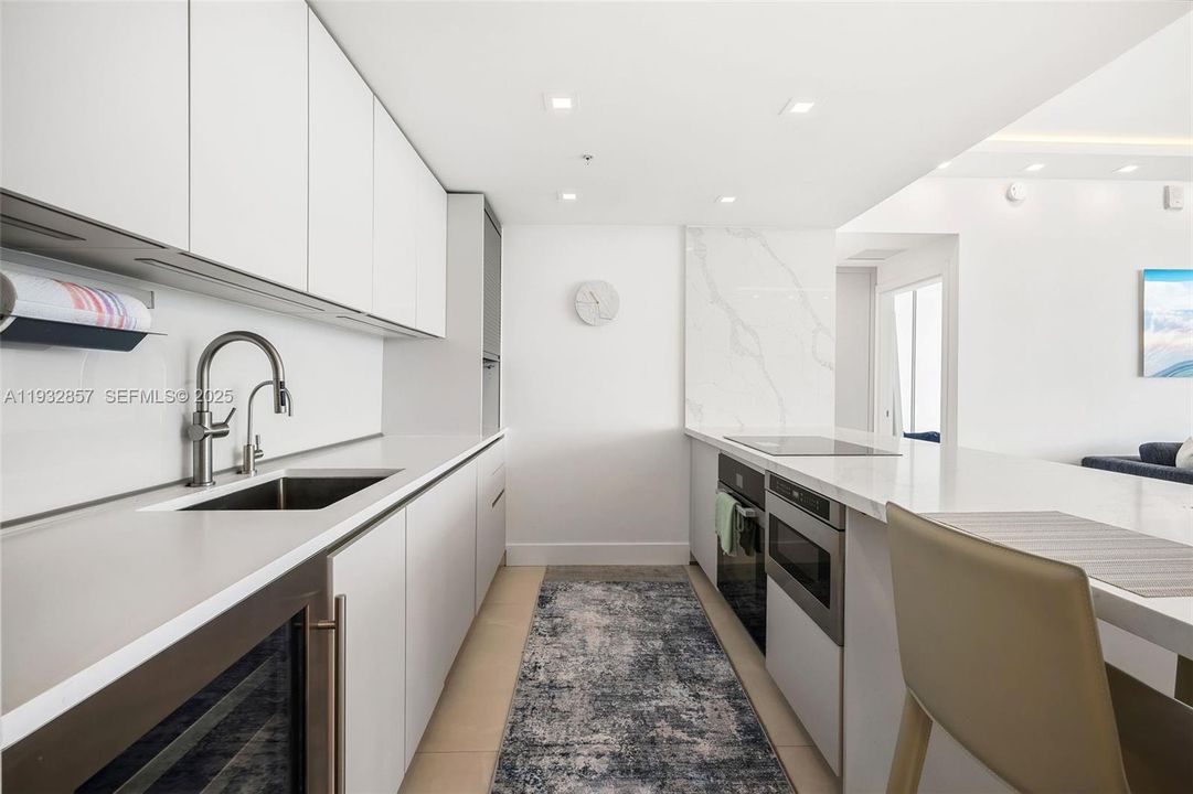 В аренду: $18,999 (2 спален, 2 ванн, 0 Квадратных фут)