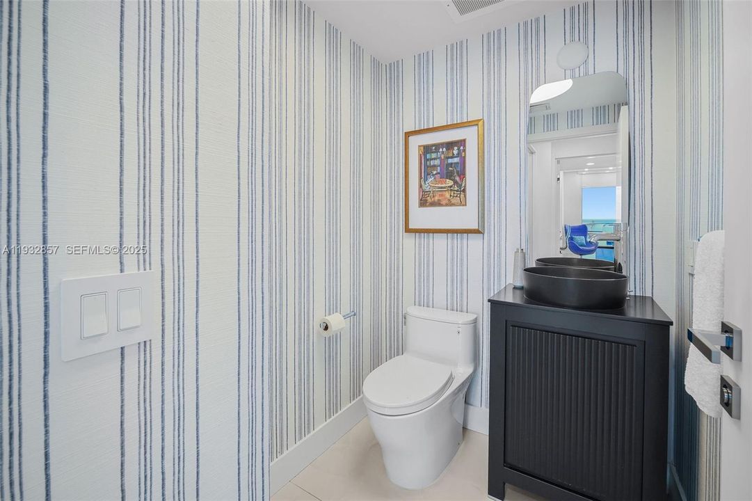 В аренду: $18,999 (2 спален, 2 ванн, 0 Квадратных фут)