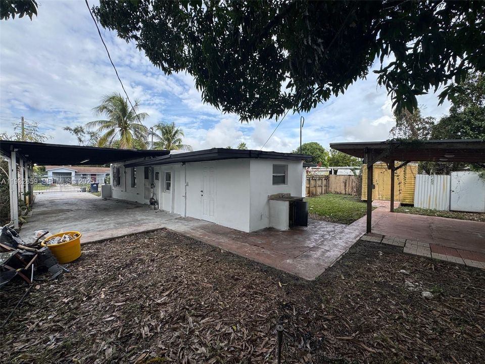 En Venta: $489,000 (5 camas, 2 baños, 1575 Pies cuadrados)