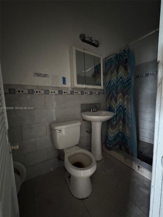 En Venta: $489,000 (5 camas, 2 baños, 1575 Pies cuadrados)