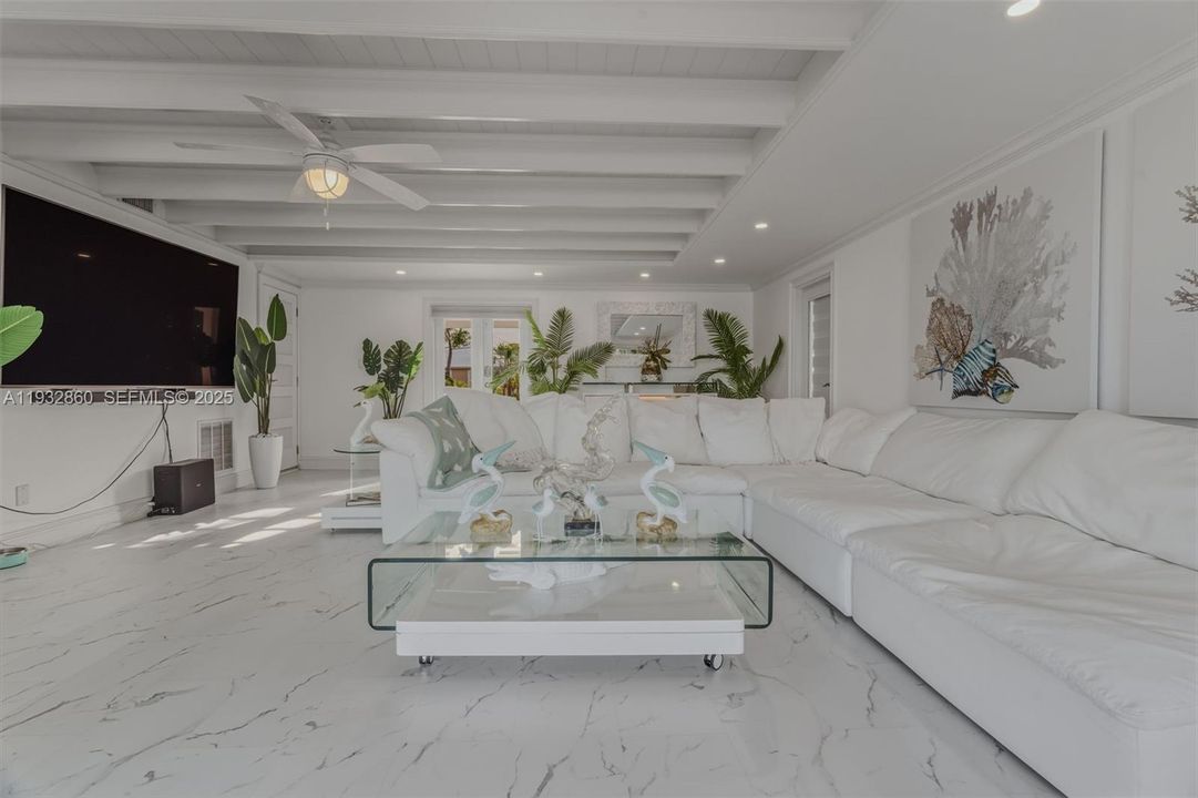 На продажу: $3,200,000 (3 спален, 4 ванн, 2608 Квадратных фут)