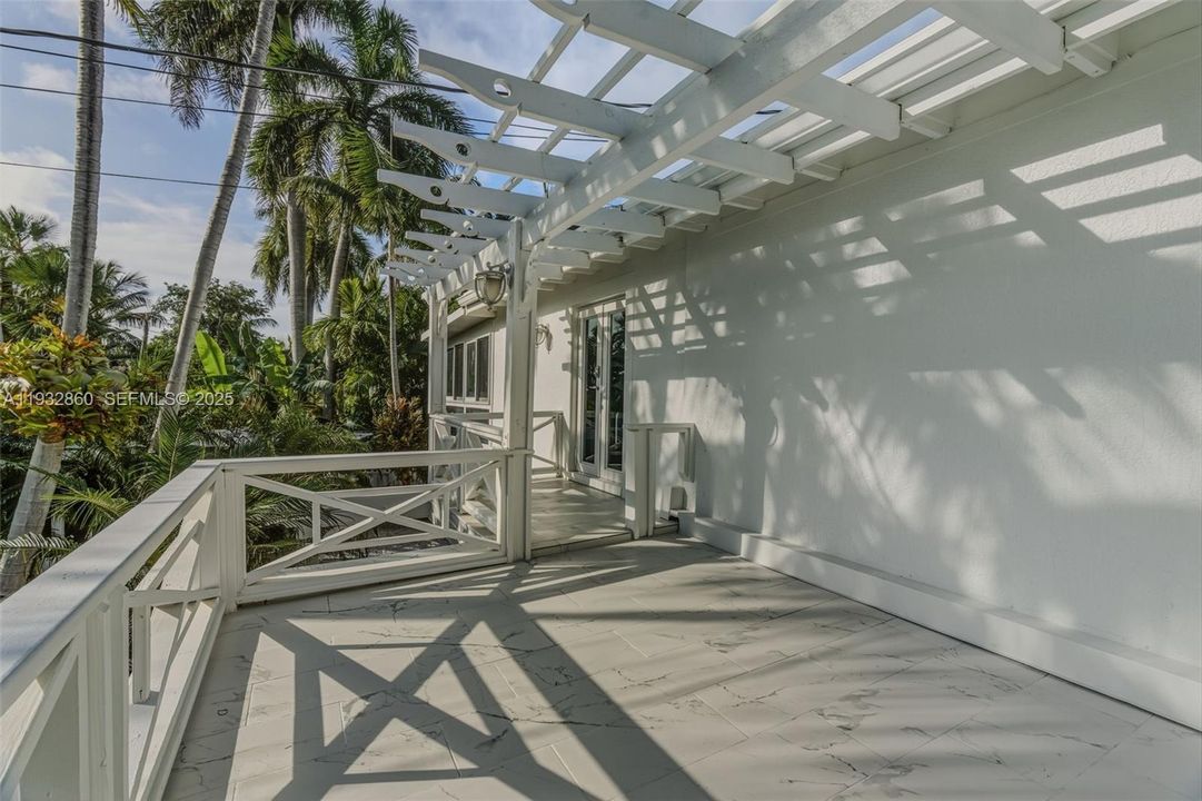 На продажу: $3,200,000 (3 спален, 4 ванн, 2608 Квадратных фут)