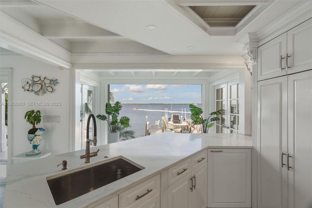 На продажу: $3,200,000 (3 спален, 4 ванн, 2608 Квадратных фут)